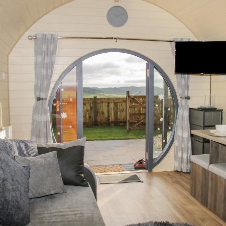 Stapeley Pod Villa Shrewsbury Exterior photo